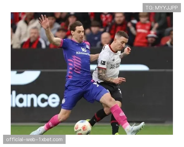 尤尔曼德攻势足球困境：勒沃库森华丽控球背后的防守失衡